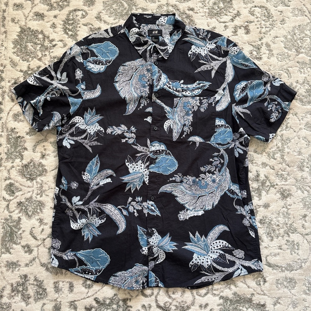 H&M Black and Blue Patterned Button Up Shirt
